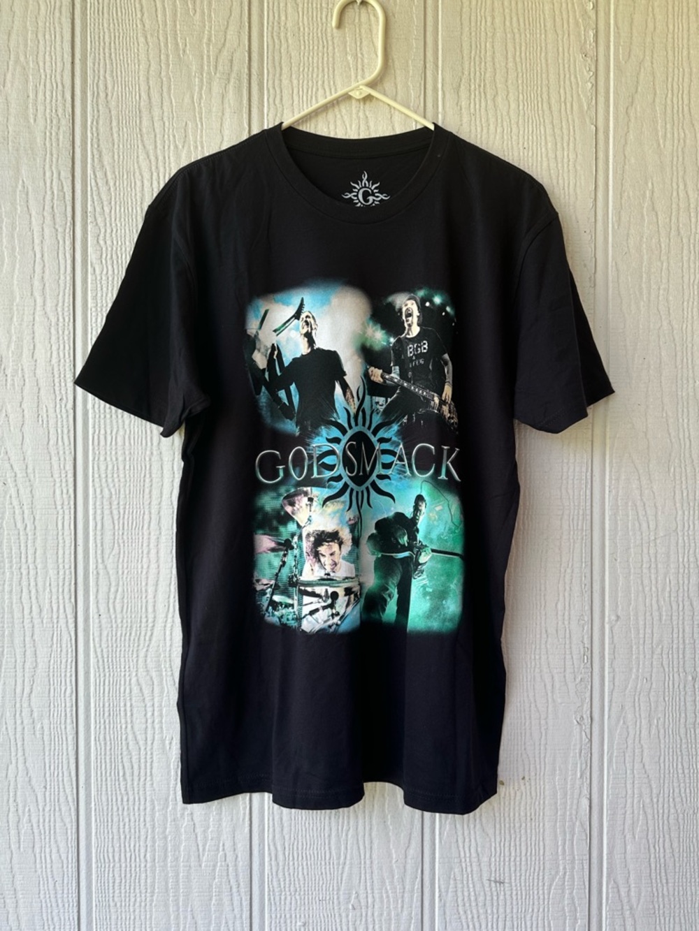 NWOT GODSMACK Graphic Band Tee